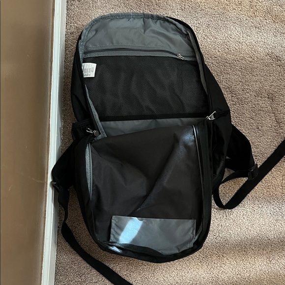 Nike Black and White Backpack - Picture 3 of 3